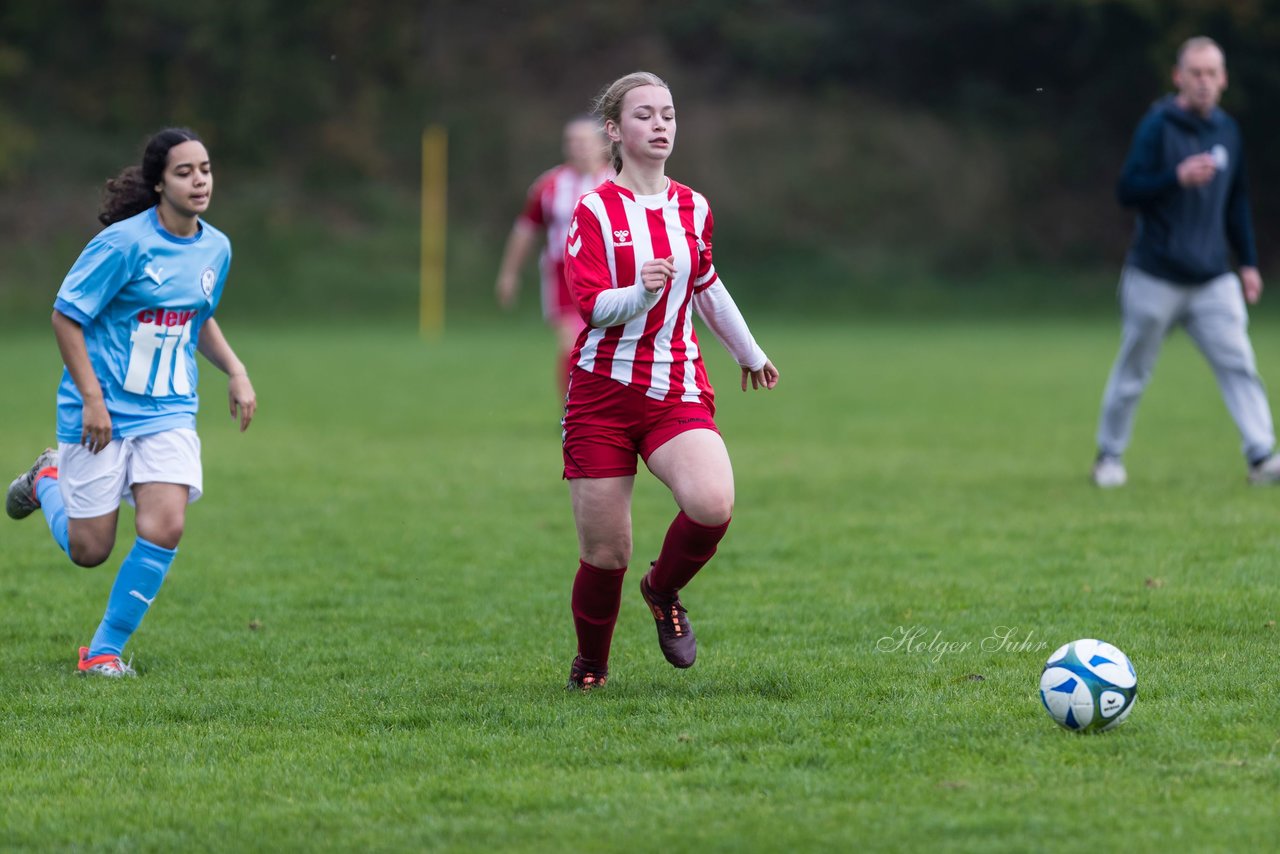 Bild 197 - wBJ TuS Tensfeld - SV Fortuna St. Juergen